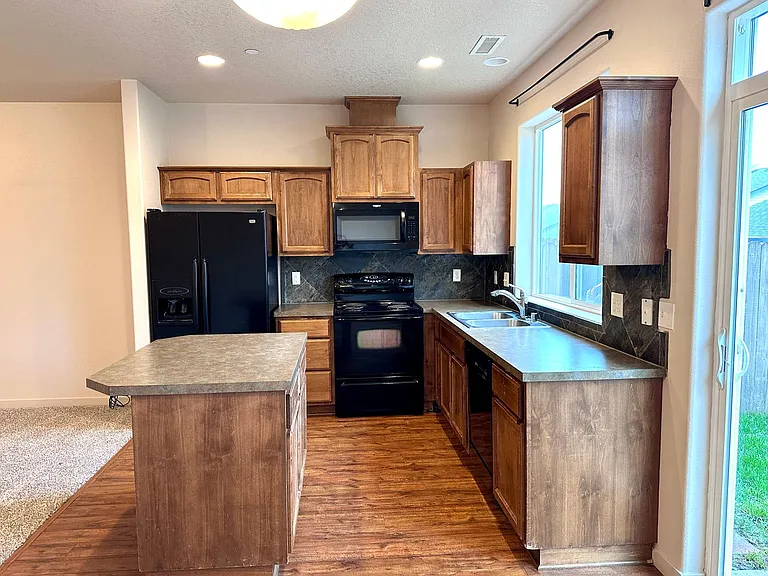5215 NE 83rd Pl — Photo 4
