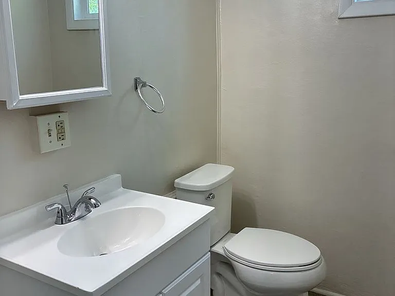 521 Locust Ave — Photo 19