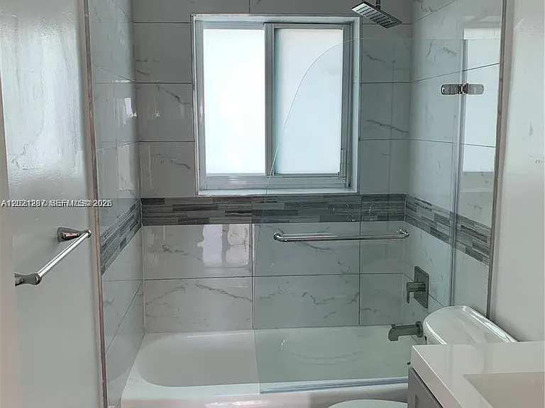 1840 S Treasure Dr #16 — Photo 22