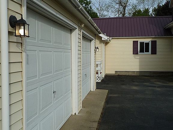 2 car insulated garage.





