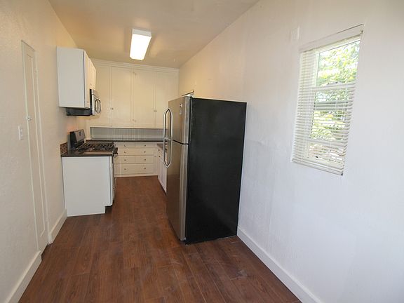 3rd image of 1058 N 4th St APT 17