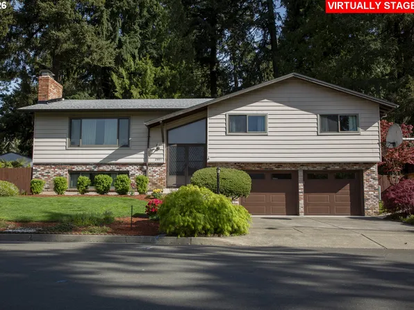 2883 SE Spruce St, Hillsboro, OR 97123
