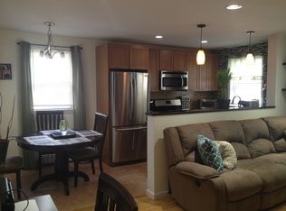21411 73rd Ave, Oakland Gardens, NY 11364