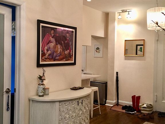 3rd image of 35 Parkview Ave APT 6D