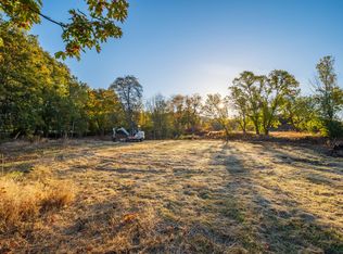 141 Majestic Ln, Ashland, OR 97520