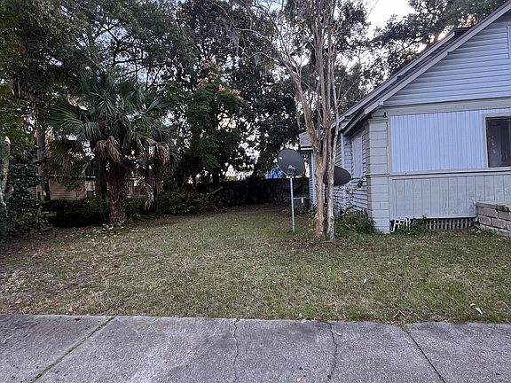 3rd image of 2524 Orion St