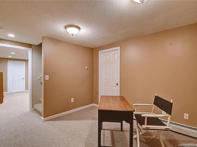 18 Rockwell Ct — Photo 15
