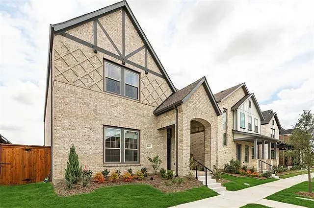 12857 Cabana Dr — Photo 2