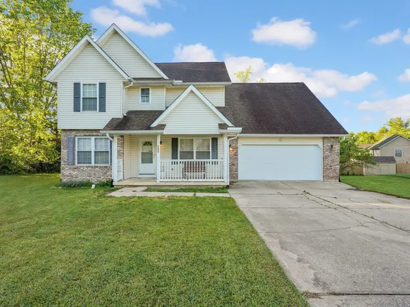 325 W Persimmon Ct, Bloomington, IN 47403