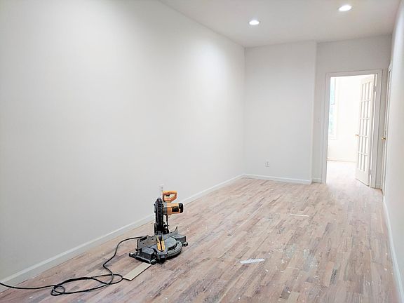 3rd image of 1818 Dekalb Ave #2A