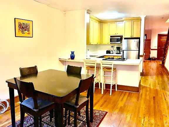 3rd image of 216 W 136th St #1