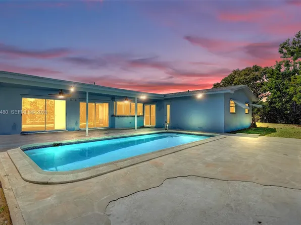 8699 NW 26th Pl, Sunrise, FL 33322