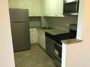 15-20 201st St #3L, Bayside, NY 11360