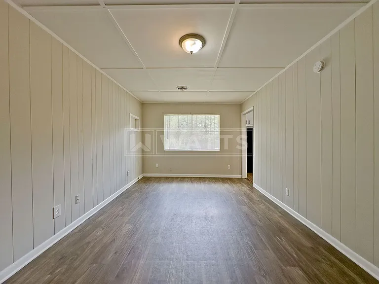1400 Freda Dr — Photo 10