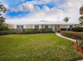 1040 Bogey Ln, Longboat Key, FL 34228