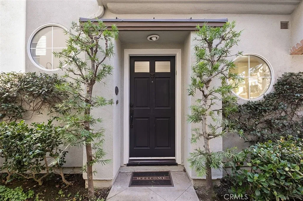 2 bed, 1170 sqft, $5,200 — Photo 4