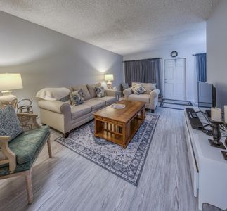 2960 Lake Osborne Drive #206, Lake Worth, FL, 33461
