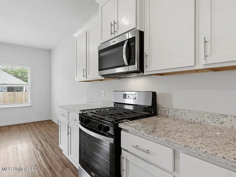 429 Piney Dr — Photo 13