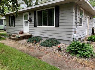 817 34th St SW, Wyoming, MI 49509