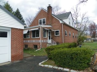 177 Lake Shore Dr, Lake Hiawatha, NJ 07034