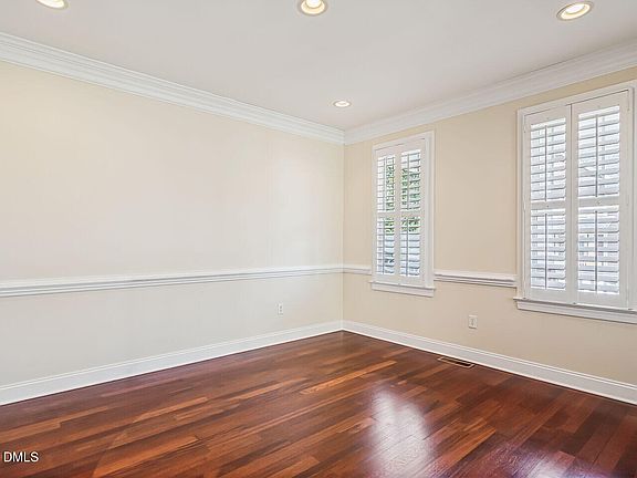 5th image of 419 Homegate Cir