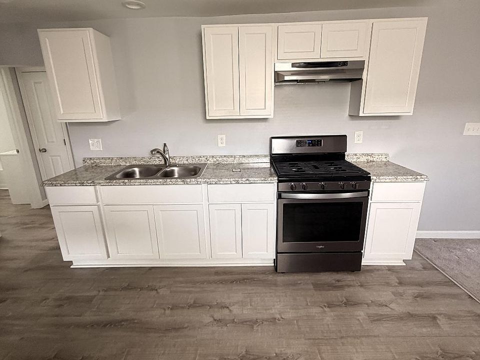1st image of 468 Linden St #3