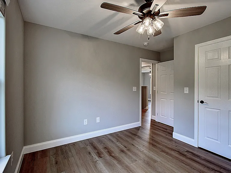 209 University Pkwy #36 — Photo 28