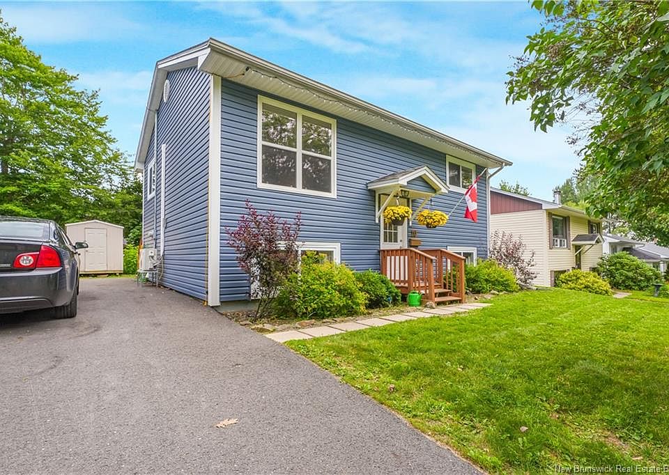 1st image of 10 Lilac Cres