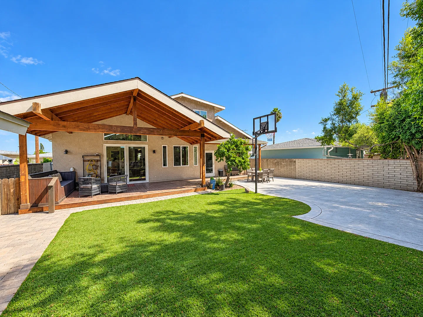 Massive & Furnished 6 Bed, 6 Bath Home Near Sdsu Game Room & Spacious Backyard! — Photo 2