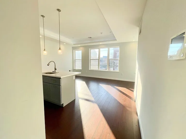 1337 N Franklin St #2-1 — Photo 1