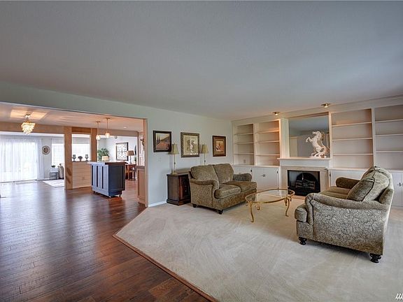 5th image of 4911 65th St NE