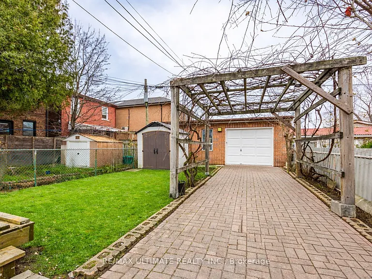 57 Shanly St #MAIN FLOOR — Photo 17