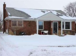 20531 Elizabeth St, Saint Clair Shores, MI