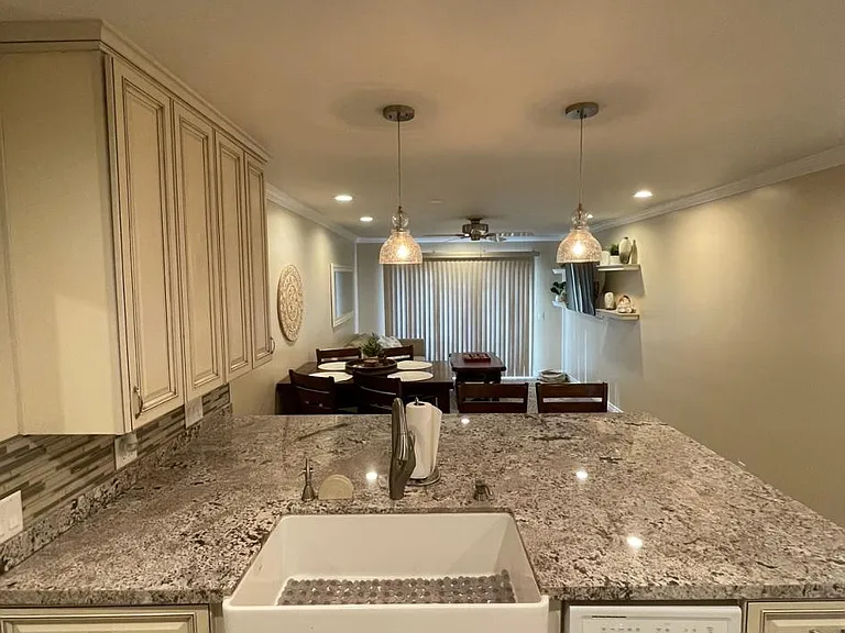 E Surfside Dr — Photo 9