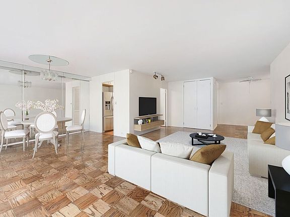 2nd image of 301 E 40th St #5D