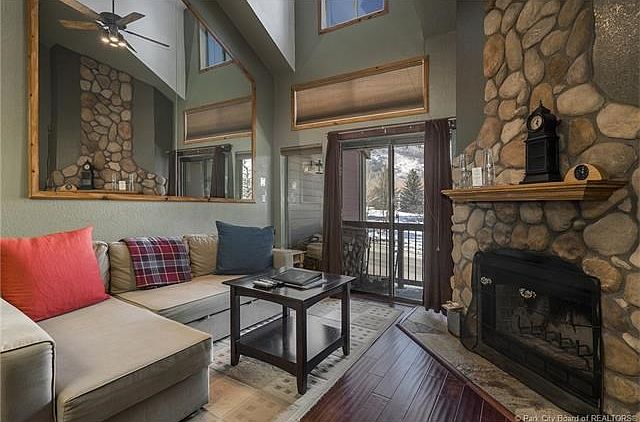 1st image of 1530 Empire Ave #316
