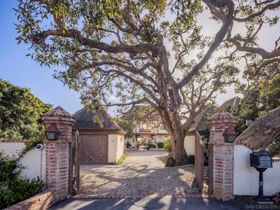 2049 S Pacific St, Oceanside, CA, 92054