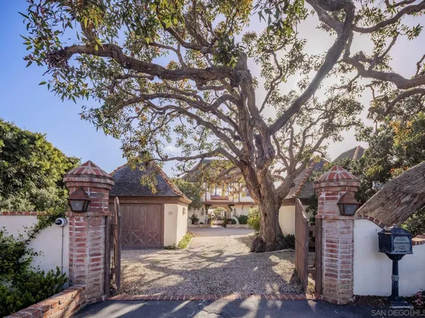 2049 S Pacific St, Oceanside, CA 92054