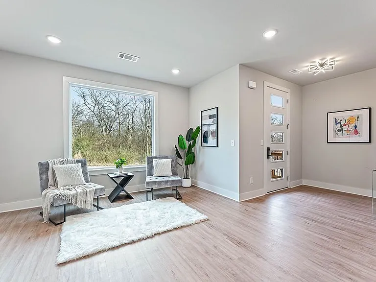479 S Happy Hollow Rd — Photo 5