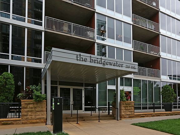 2nd image of 215 10th Ave S Unit 717