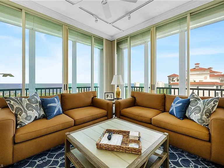 7515 Pelican Bay Blvd #Penthouse D — Photo 17