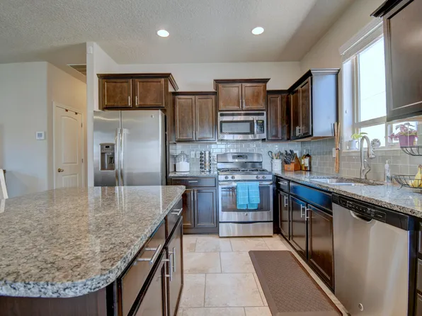 812 Ekarma Dr NW, Albuquerque, NM 87120