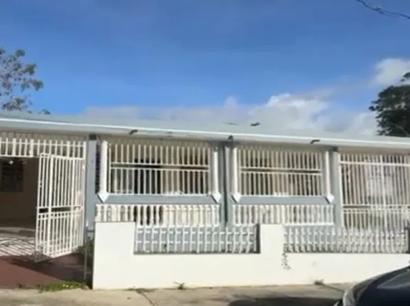 Urb Campo Alegre Calle Laurel #H9, Bayamon, PR 00956