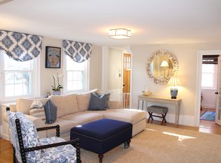 84 Pleasant St, Marblehead, MA 01945