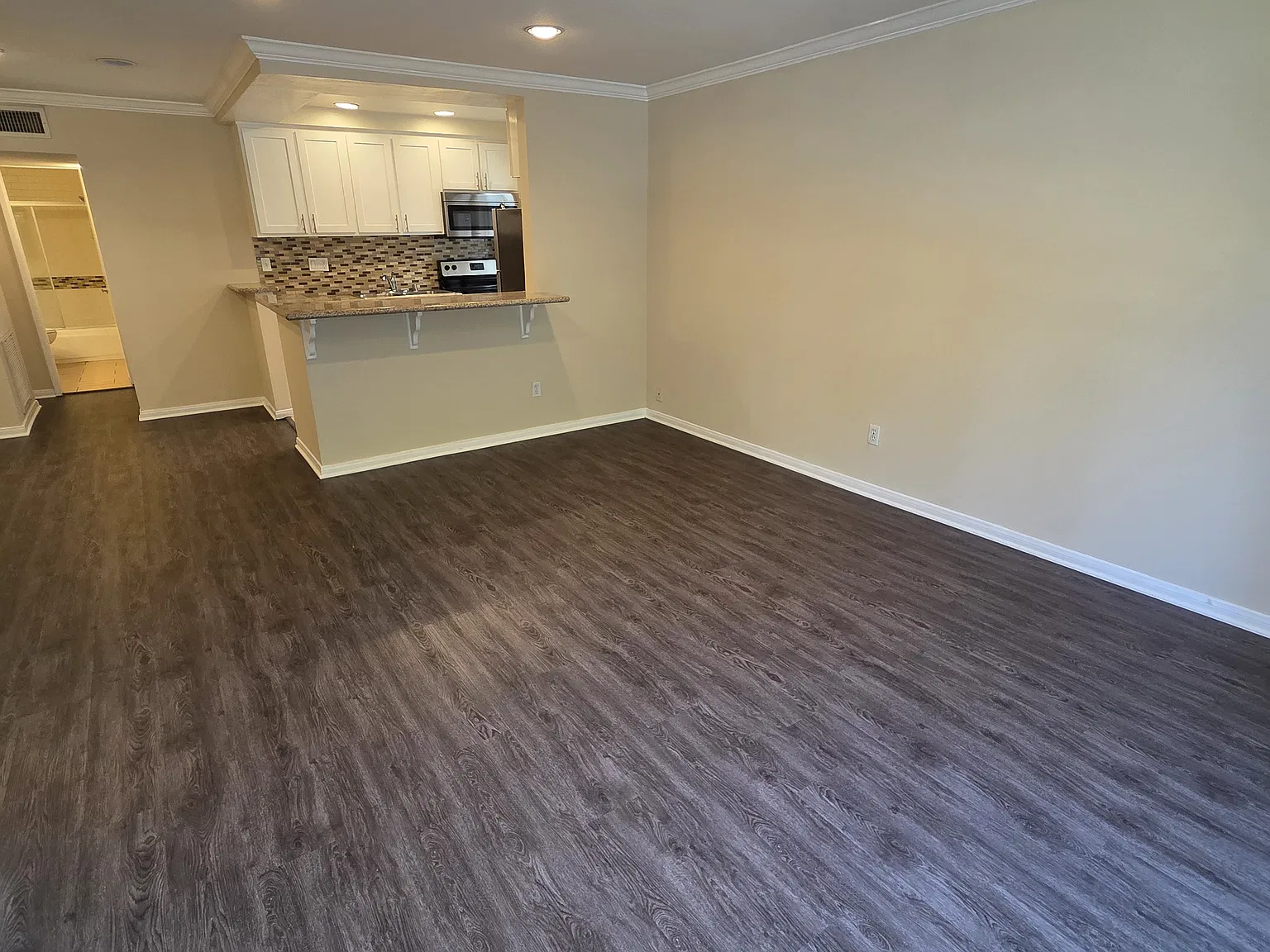1 bed, 800 sqft, $2,195 — Photo 2