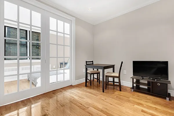 Rented by Cooper & Cooper Real Estate | media 13