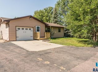 40485 253rd St, Mitchell, SD 57301