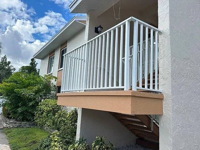 2 bed, 2.0 bath, 1090 sqft, $1,800 — Photo 3