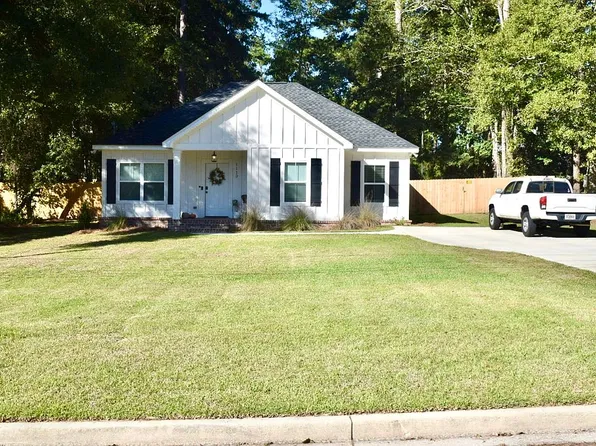 1113 Bluebird Ave, Thomasville, GA 31792