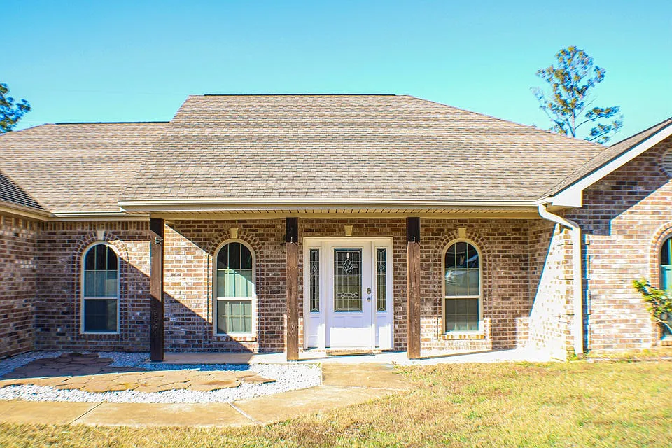 Building Photo - 162 James Dr